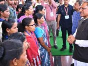 नक्सलियों की मुख्यधारा में वापसी, 140 आत्मसमर्पित लोगों ने सीएम से की भेंट