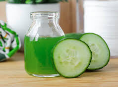 घर पर बनाएं खीरे का प्राकृतिक टोनर: खूबसूरत त्वचा के लिए आसान उपाय