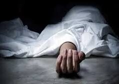 प्रेमिका ने नहीं भरी गिफ्ट वाले मोबाइल की किस्त, प्रेमी ने वापस लिया तो पेट्रोल डालकर कर लिया आत्मदाह. अस्पताल में मौत