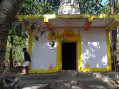 प्राचीन मंदिर में धावा… सोमवार रात शिवलिंग ही उठा ले गए चोर