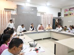 सामुदायिक स्थानों पर अतिक्रमण हटाने करें कड़ी कार्यवाही – कलेक्टर