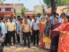 शिक्षकों ने बीईओ के खिलाफ खोला मोर्चा, रिश्वत मांगने और अनियमितताओं के आरोप लगाते हुए किया कार्यालय का घेराव