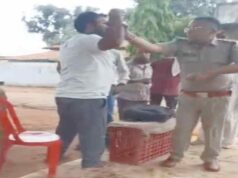 चेक पोस्ट पर गाड़ी नहीं रोकने पर भड़के टीआई, व्यापारी पर उठाया हाथ, वीडियो हो रहा वायरल