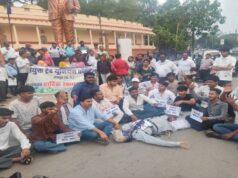 कम वेतन और लंबी ड्यूटी के विरोध में राजधानी में श्रमिकों का प्रदर्शन