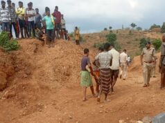 अवैध खदान में बड़ा हादसा : खुदाई के दौरान भरभराकर गिरी चट्टान, मलबे में दबने से दो मजदूरों की मौत