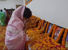 शहादत दिवस पर छलके आंसू, तत्कालीन एसपी विनोद कुमार चौबे समेत 29 जवानों को दी गई श्रद्धांजलि…