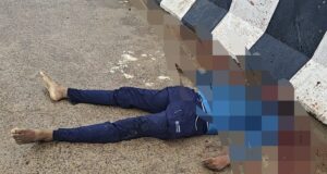धमतरी में दिनदहाड़े खूनी वारदात! चावल कारोबारी को नारी पुल के पास घेरकर गला रेता, मौके पर मौत