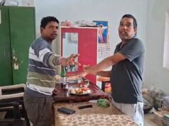 स्कूल में किताब नहीं, छलके जाम! दो शिक्षकों का वीडियो वायरल, शिक्षा व्यवस्था पर सवाल