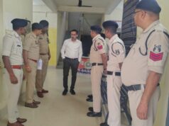 बेमेतरा में SP का अचानक थाना निरीक्षण, अपराधियों पर कड़ी नजर और रात्रि गश्त बढ़ाने के निर्देश