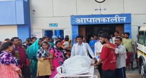 जांजगीर जिला अस्पताल में प्रसूता की मौत, गलत इंजेक्शन का आरोप; हंगामे के बाद होगा पोस्टमार्टम
