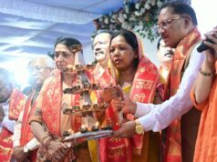 खारुन तट पर जली आस्था की रोशनी, सवा लाख दीयों से हुआ ‘आशीर्वाद का दीया’, CM साय ने की महाआरती