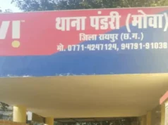 पंडरी में होर्डिंग पोल से लटका मिला युवक का शव, मौके पर पहुंची फोरेंसिक टीम