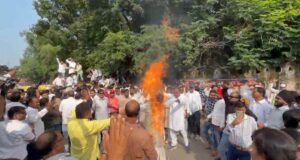 SIR Protest: रायपुर में कांग्रेस का हल्लाबोल, पुलिस ने रोका मार्च; PM-CEC का पुतला दहन