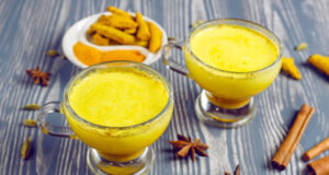सोने से पहले एक गिलास हल्दी वाला दूध, नींद से लेकर पाचन तक मिल सकते हैं कई फायदे