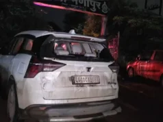 गणेश विसर्जन में बवाल: ट्रेनी DSP से मारपीट, सरकारी वाहन के शीशे तोड़े; 6 गिरफ्तार