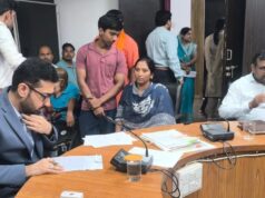 महासमुंद में कलेक्टर का जनदर्शन: 44 आवेदन लेकर पहुंचे लोग, समस्याओं के त्वरित निराकरण के निर्देश