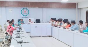 कलेक्टर जयश्री जैन का अधिकारियों को निर्देश- स्वास्थ्य योजनाओं में लापरवाही बर्दाश्त नहीं, समय पर पूरा करें लक्ष्य
