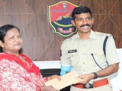बस्तर के माड़ में सक्रिय थी महिला माओवादी DCM, 35 साल बाद गृह प्रदेश में पुलिस के सामने सरेंडर