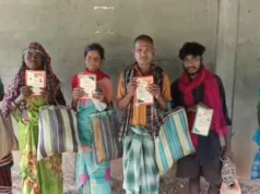 पहाड़ से उतरकर राशन दुकान पहुंचे ग्रामीण, हर बार मिला ‘आज-कल’ का जवाब; 3-4 दिन से नहीं मिला अनाज