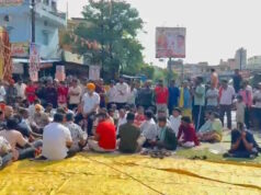गणेश विसर्जन के बाद सिमगा में बवाल! लाठीचार्ज के विरोध में सड़क पर उतरे लोग, NH-130 जाम
