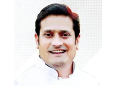 बिजली वितरण लाइसेंस पर सियासत तेज, टाटा पावर के प्रस्ताव के खिलाफ विकास उपाध्याय की याचिका