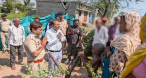 ‘मुझे बेटी के हत्यारों को उम्रकैद दिलानी है’, मुंगेली में पीड़ित मां ने डिप्टी सीएम अरुण साव से कही बात
